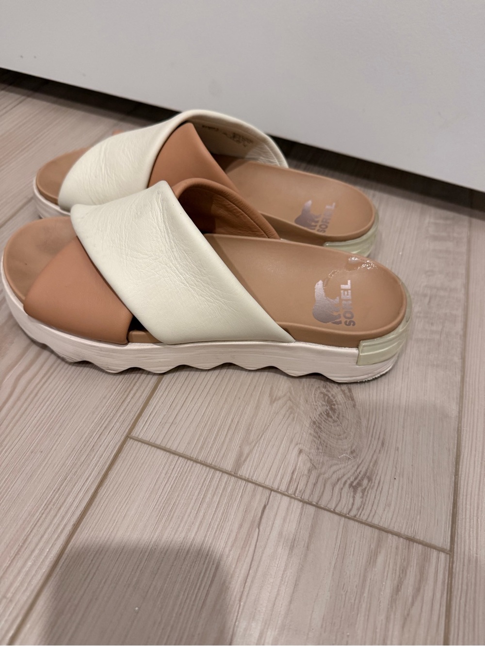 Sorel Two-Tone Cream and Tan Crossover Slide Sandals
